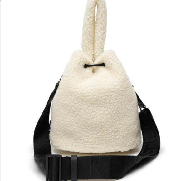 NEW MLB Fleece Bucket Bag NEW YORK YANKEES - Picture 4 of 6